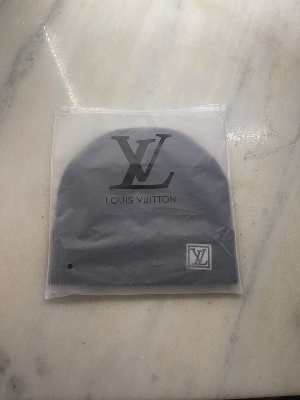 L beanie